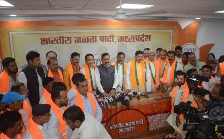 कांग्रेस को फिर झटका...पूर्व सांसद और 2 पूर्व विधायकों ने ली भाजपा की सदस्यता