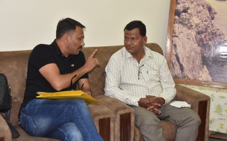 एक लाख की रिश्वत लेने वाले एसटीएफ के जवान को लोकायुक्त ने दबोचा