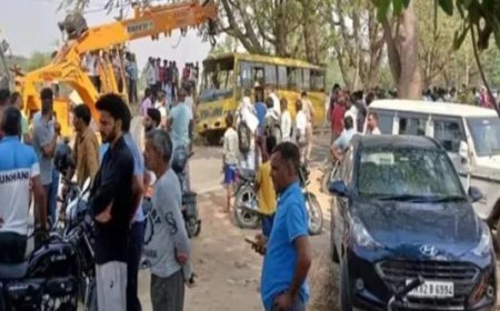 उन्हानी के पास पलटी बस, 6 की मौत, 15 घायल