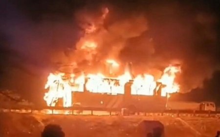 हरियाणा के नूंह में जलती बस कई किलोमीटर तक सड़क पर दौड़ी, 10 की मौत