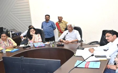 जबलपुर कलेक्टर की ललकार, फीस वापिस करो वरना कुर्की 