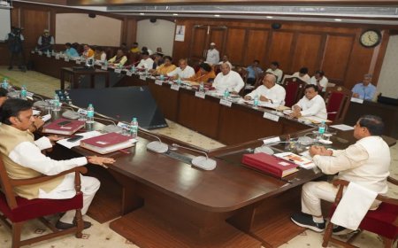 एमपी की मोहन कैबिनेट का फैसला, कैश ले जाने वाली वैन में नहीं होंगे ५ करोड़ से ज्यादा, प्रदेश में स्मार्ट पीडीएस सिस्टम लागू करने और बैकलॉग पदों की भर्ती पर भी लगी मुहर