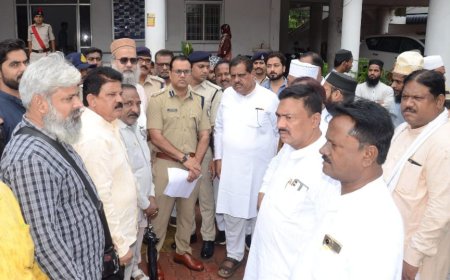 संत रामगिरी पर दर्ज हो एफआईआर, पैगम्बरे इस्लाम पर आपत्तिजनक टिप्पणी करने पर चौतरफा विरोध, जबलपुर के मुस्लिम जनप्रतिनिधि मंडल ने एसपी को सौंपा ज्ञापन