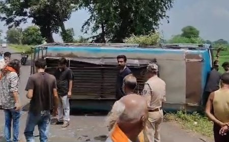 जबलपुर बेलखाडू के समीप हुआ हादसा,बस अनियंत्रित होकर पलटी