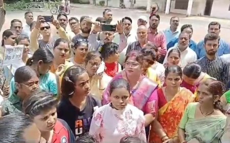 विजडम वैली स्कूल के खिलाफ एसपी ऑफिस पहुंचे पेरेंट्स