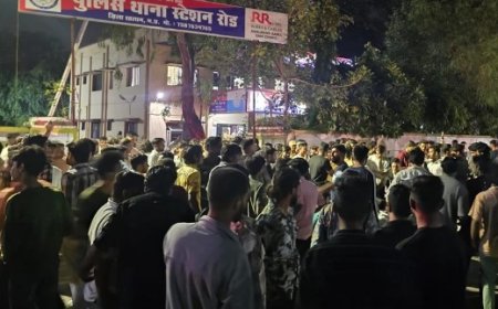 रतलाम में मचा बवाल,गणेश मूर्ति ले जा रहे लोगों पर पथराव 