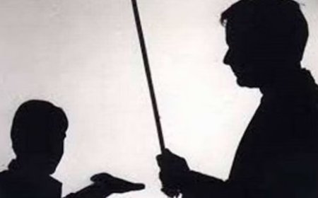 क्रूर हॉस्टल वार्डन ने बच्चे को बेरहमी से पीटा