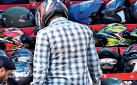 हेलमेट निर्माता और विक्रेताओं पर कार्रवाई करें