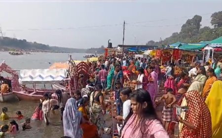 Jabalpur News : कार्तिक पूर्णिमा पर नर्मदा तटों पर लगा आस्था का मेला