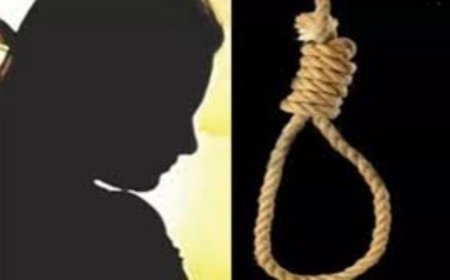 पंखे से लटका मिला नाबालिग छात्रा शव