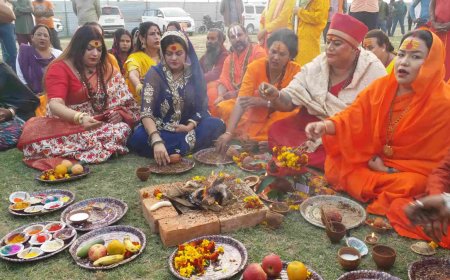 Maha Kumbh 2025: महाकुंभ 2025 में किन्नर अखाड़े ने की शिरकत