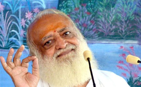 कोर्ट की शर्तों का उल्लंघन कर आसाराम बापू दे रहे प्रवचन 