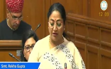 दिल्ली की मुख्यमंत्री ने सदन में पेश की सीएजी रिपोर्ट