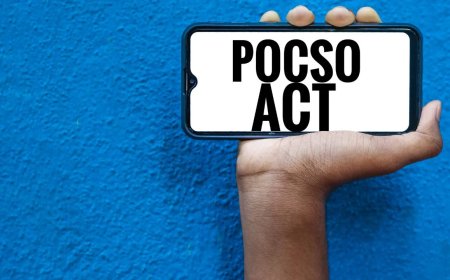 बिना किसी मंशा के होठ को छूना और बाजू में सोना पॉक्सो में उत्पीड़न नहीं, दिल्ली हाईकोर्ट की बड़ी टिप्पणी