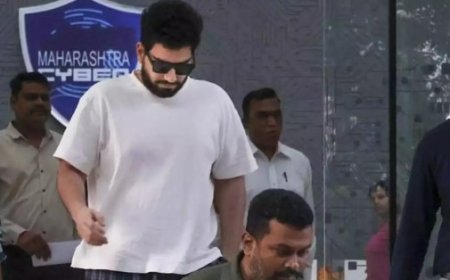 पुलिस के सामने पेश हुए कॉमेडियन समय रैना, मानी अपनी गलती 