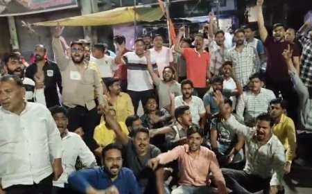 जैन समाज पर अभद्र टिप्पणी का ऑडियो वायरल, देर रात कोतवाली थाने में हंगामा, विधायक प्रतिनिधि और भाजपा नेत्री पर एफआईआर