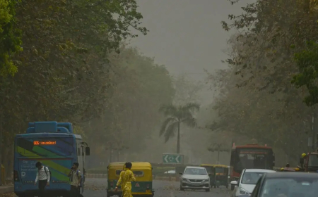 दिल्ली: आंधी-तूफान के चलते चार लोगों की मौत 