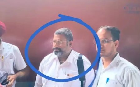 बिना टिकिट के ट्रेन में सवार व्यक्ति ने खुद को बताया डीआरएम