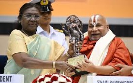 जगद्गुरु रामभद्राचार्य 58वें ज्ञानपीठ पुरस्कार से सम्मानित