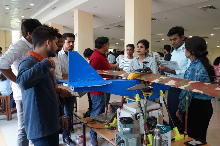 चिकित्सकीय और रक्षा निगरानी के लिए विद्यार्थियों ने बनाए मॉडल्स