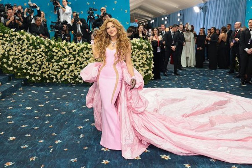 Shakira at Met Gala 2025