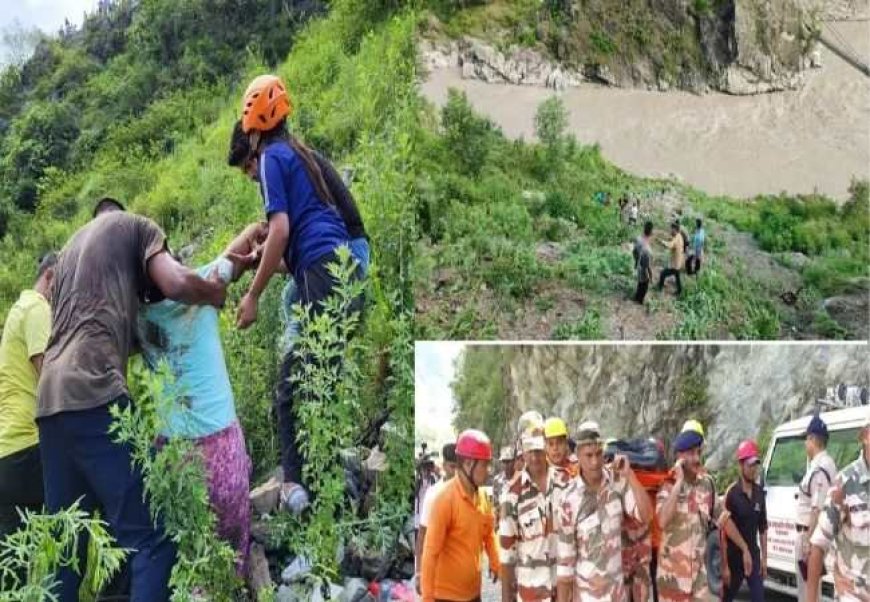 उत्तराखंड: रुद्रप्रयाग जिले में बड़ा सड़क हादसा, अलकनंदा नदी में गिरी टेंपो ट्रैवलर 