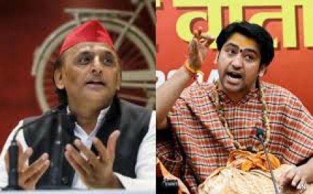 पूर्व मुख्यमंत्री अखिलेश यादव के बयान पर, पंडित धीरेन्द्र शास्त्री ने दिया करारा जवाब 