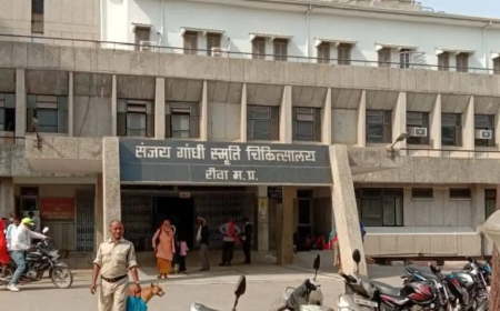 रीवा: नर्सिंग छात्राओं ने ड्यूटी करने से किया इनकार, डॉ.अशरफ पर लगाया छेड़छाड़ का आरोप