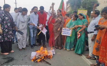 प्रदेश की महिलाओं को शराबी बताने के बयान से सड़कों पर उतरी भाजपा महिला मोर्चा की कार्यकर्ता