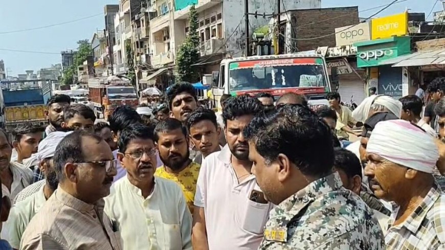 सतना: यूरिया की कमी से नाराज़ किसानों ने हाईवे पर किया चक्काजाम, 150 अज्ञात लोगों पर केस दर्ज